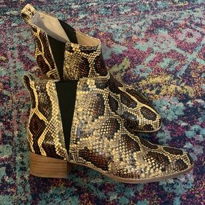 Madewell Snakeskin booties - size 9.5